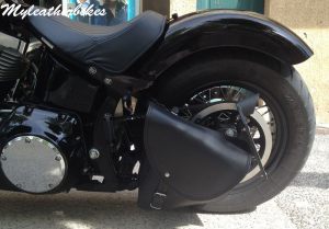 Sacoche SO06 sur Softail Blackline